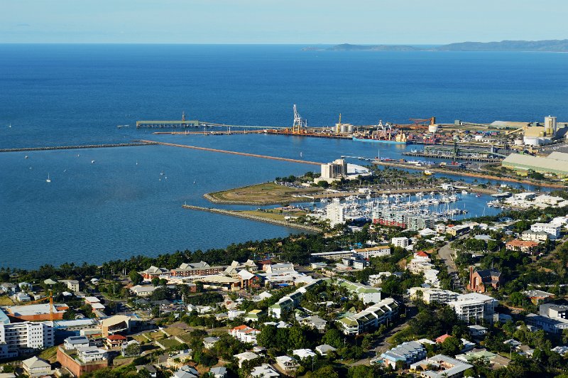 05Tville (68).JPG - Townsville; and Magnetic Island views from Castle Hill 